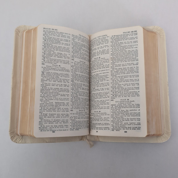 Holy Bible Holman Edition Old & New Testaments White Gold Gilt Edges 1950s - Picture 10 of 12